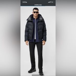 New! BURBERRY Detachable Sleeve Hooded Puffer Jacket Black. Size XXL